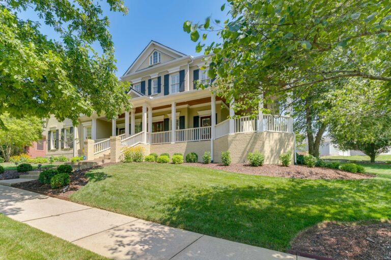 102 Stream Valley Boulevard