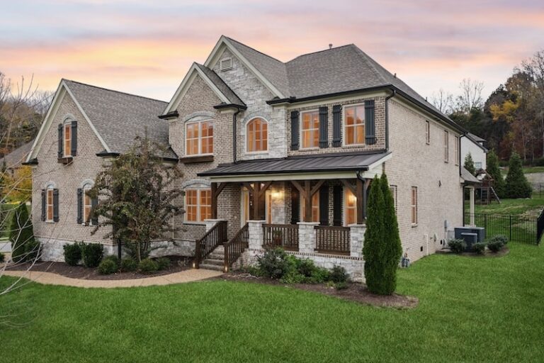 Luxury Home for Sale 9600 Stonebluff Dr in Brentwood!