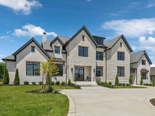 susan-gregory-june25-feature-luxury-home-brentwood 8104 Turning Point Dr Primm Farm Brentwood TN